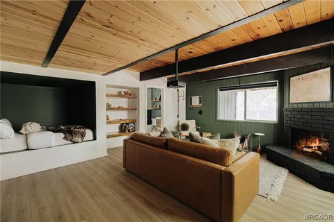 a house view with a outdoor space