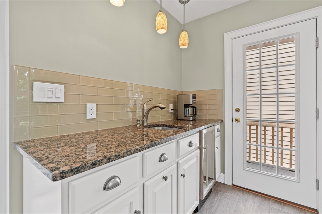 14 Bennett Road Wayland, MA 01778 - Photo 12 of 31 Gallery Image 12