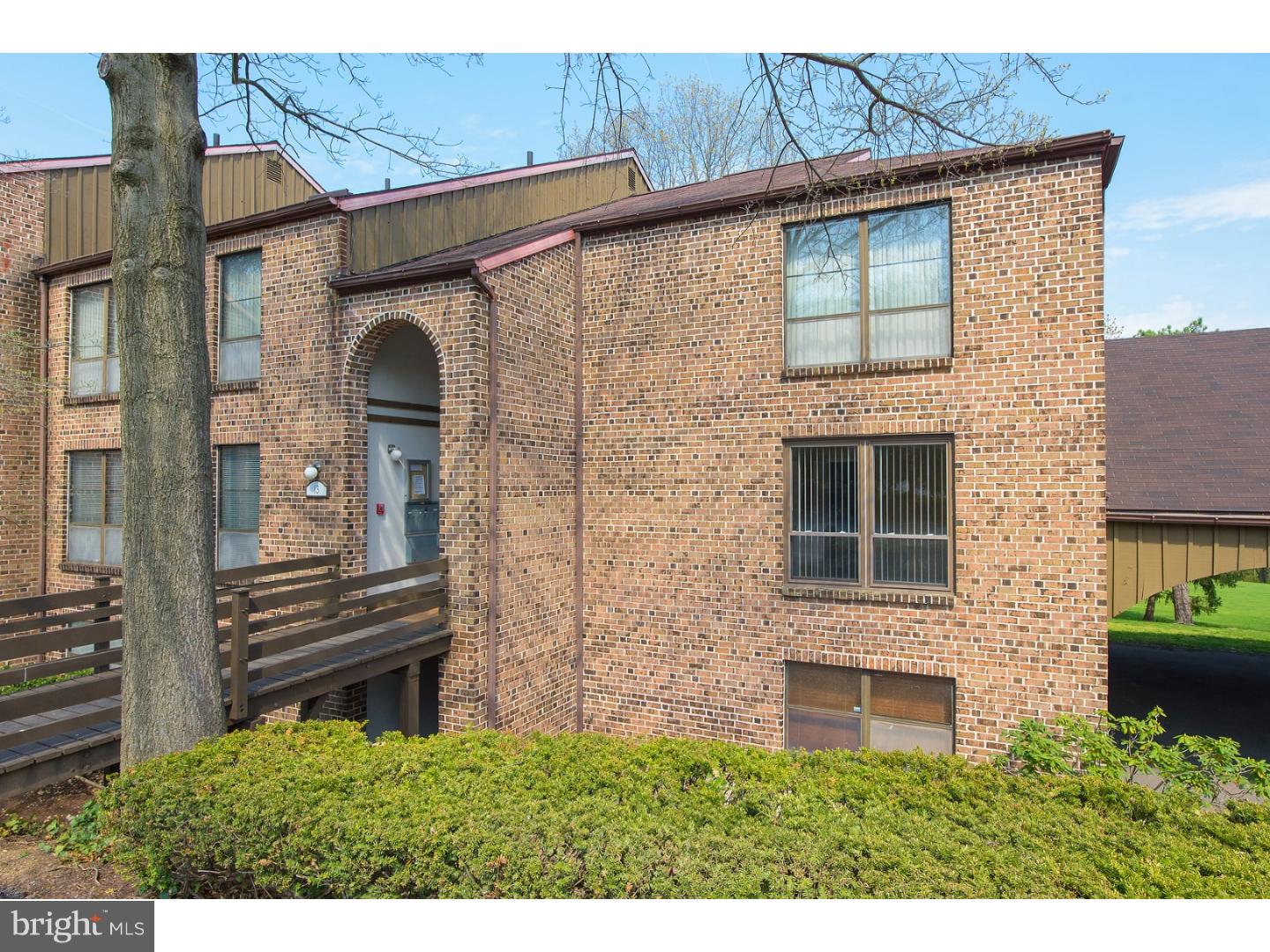 13 E Fairway Road Reading, PA 19607 - Photo 2 of 17 Gallery Image 2