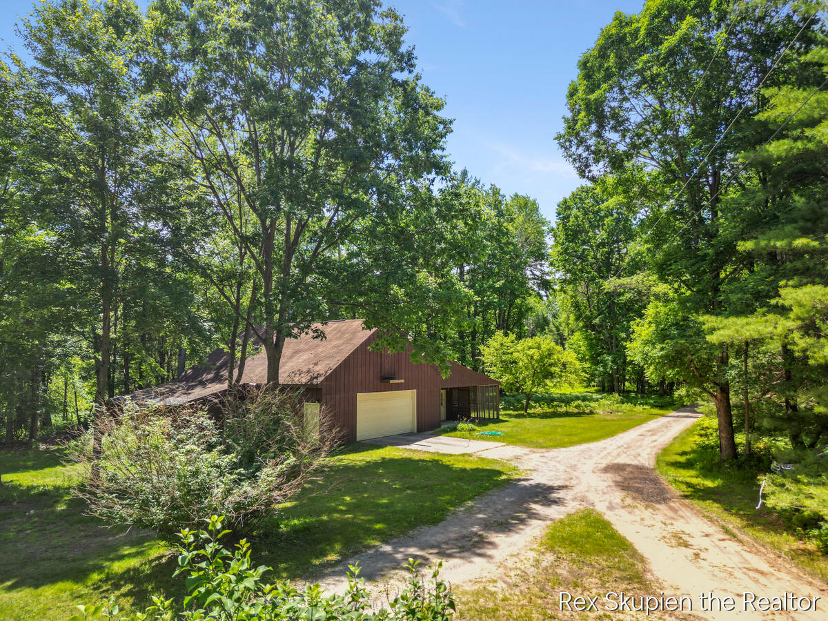 3497 West Baseline Road White Cloud, MI 49349 - Photo 7 of 49