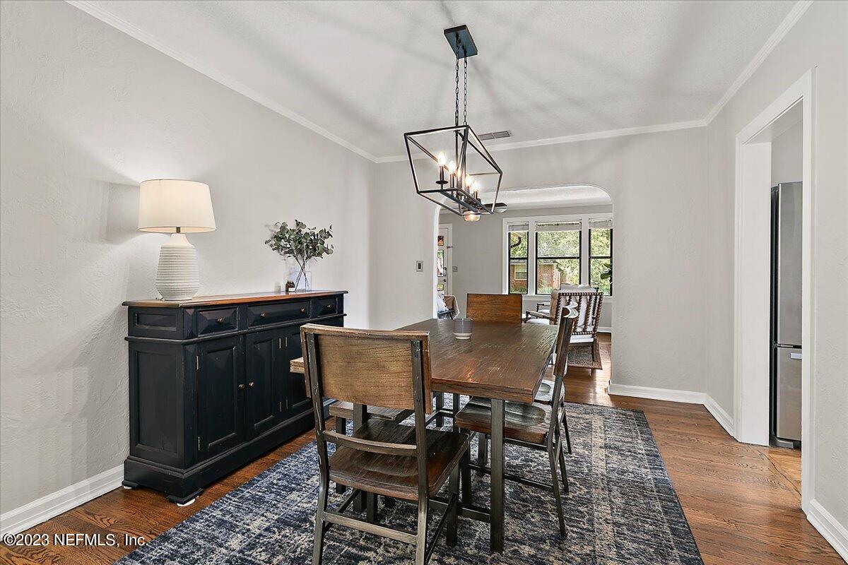 1445 Nicholson Road Jacksonville, FL 32207 - Photo 10 of 31 a view of a dining room with furniture