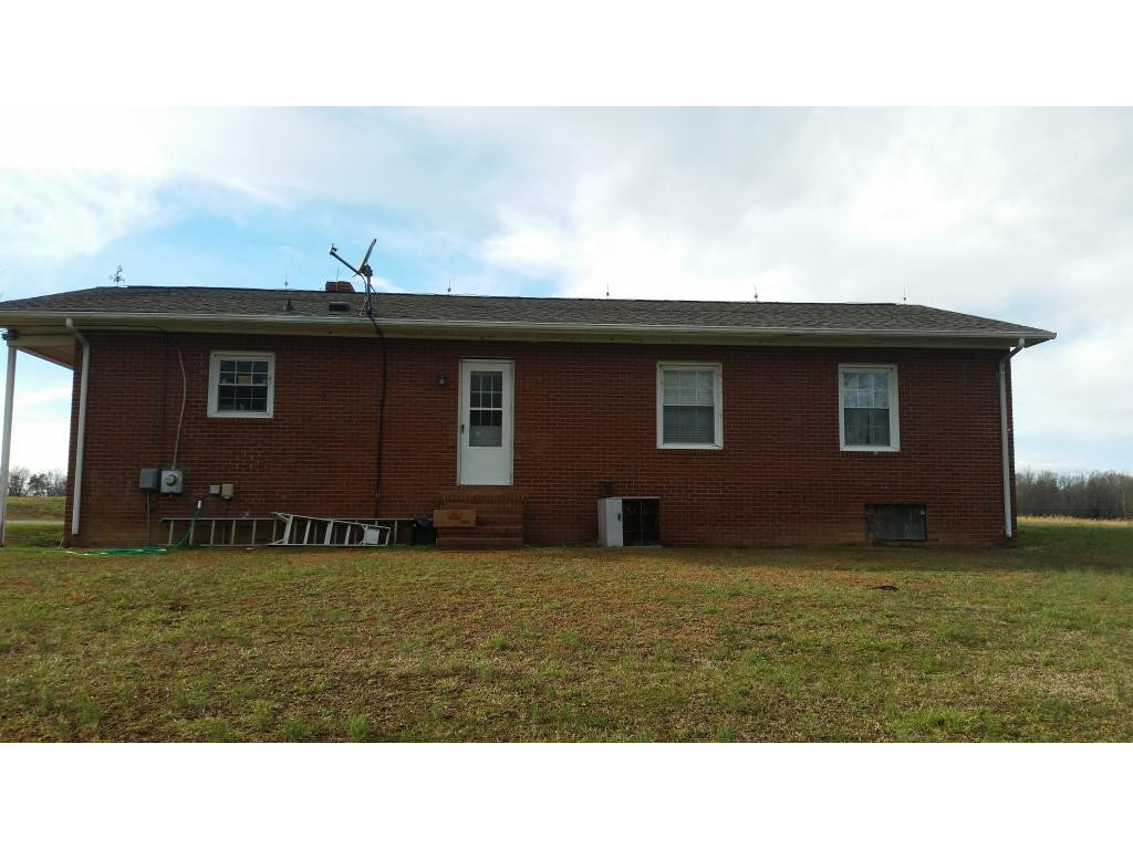 2860 A Altamahaw Union Ridge Road Burlington, NC 27217 - Photo 3 of 9 Gallery Image 3
