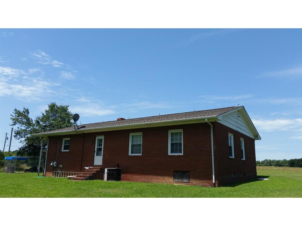 2860 A Altamahaw Union Ridge Road Burlington, NC 27217 - Photo 4 of 9 Gallery Image 4