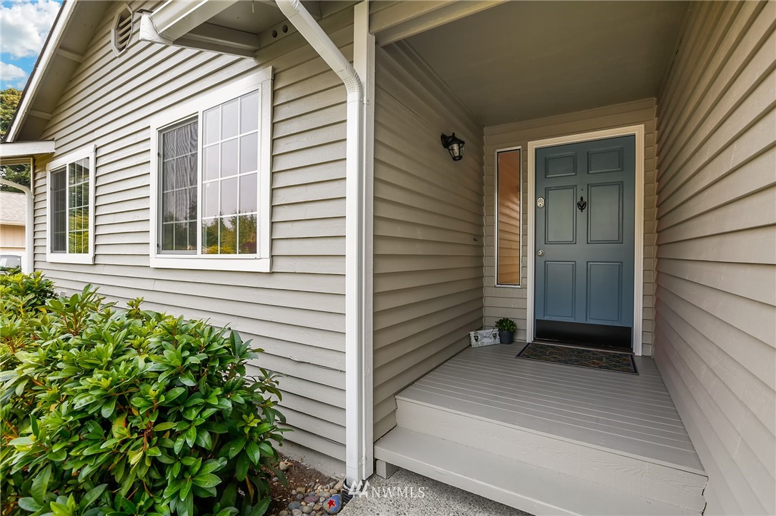 17825 28th Avenue Southeast Bothell, WA 98012 - Photo 3 of 25 Gallery Image 3