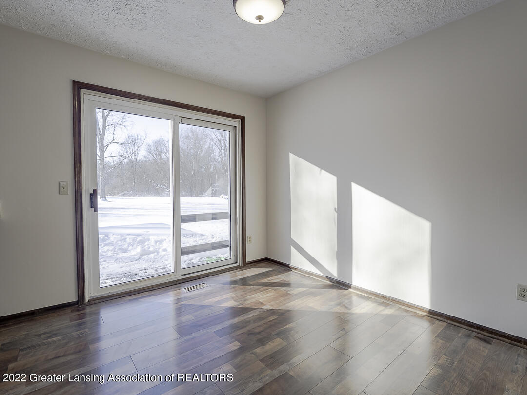 10296_Barnes_Rd_016-HDR