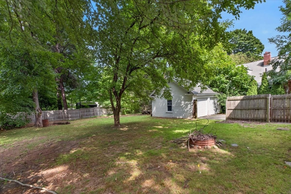 2306 Wilbraham Road Springfield, MA 01129 - Photo 38 of 42 Gallery Image 38