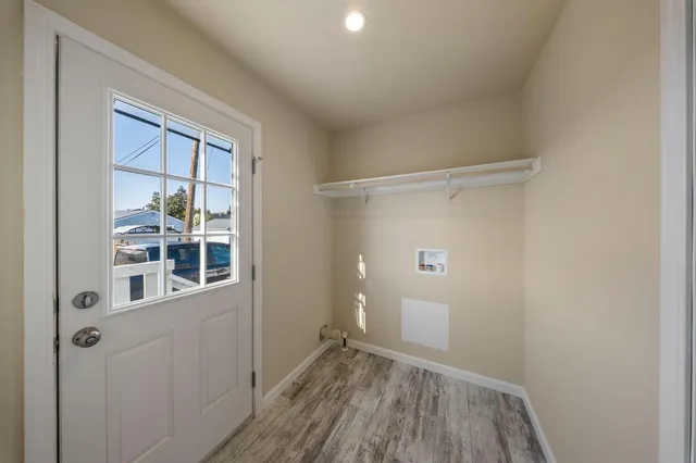 $199,950 | 317 Moffat Boulevard, Unit 7, Manteca, CA 95336