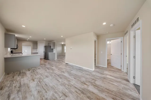 $199,950 | 317 Moffat Boulevard, Unit 7, Manteca, CA 95336