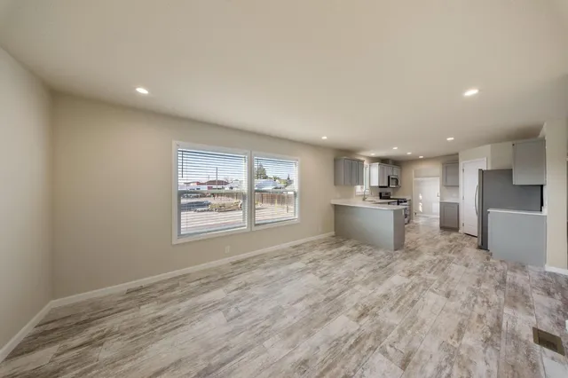 $199,950 | 317 Moffat Boulevard, Unit 7, Manteca, CA 95336