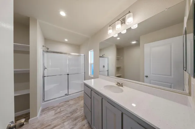 $199,950 | 317 Moffat Boulevard, Unit 7, Manteca, CA 95336