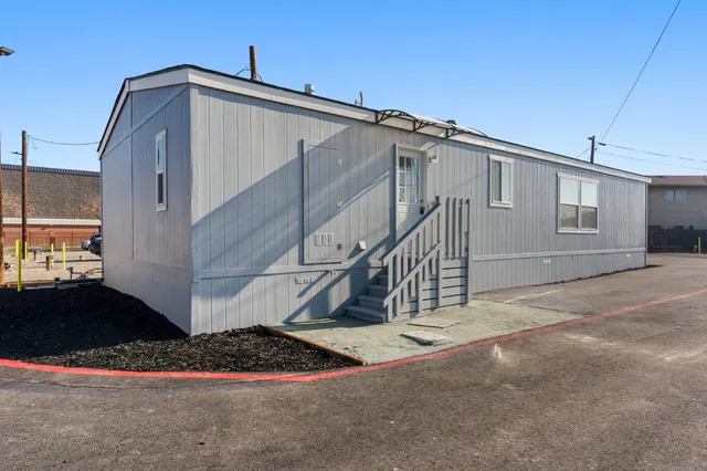 $199,950 | 317 Moffat Boulevard, Unit 7, Manteca, CA 95336