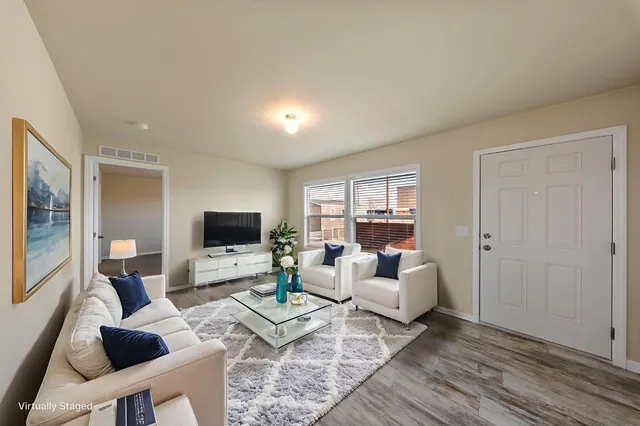 $199,950 | 317 Moffat Boulevard, Unit 7, Manteca, CA 95336