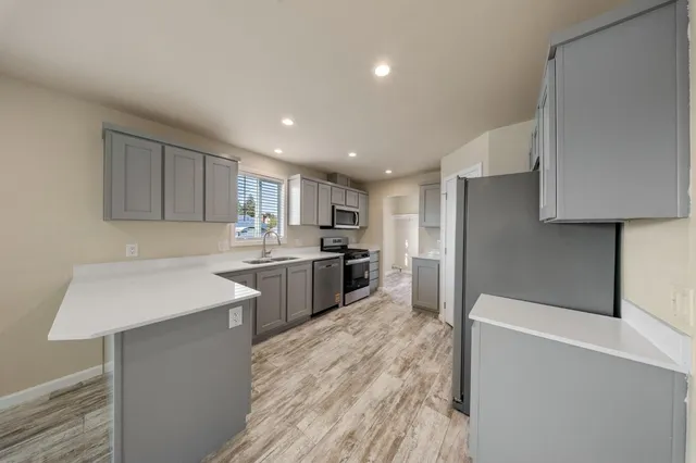 $199,950 | 317 Moffat Boulevard, Unit 7, Manteca, CA 95336