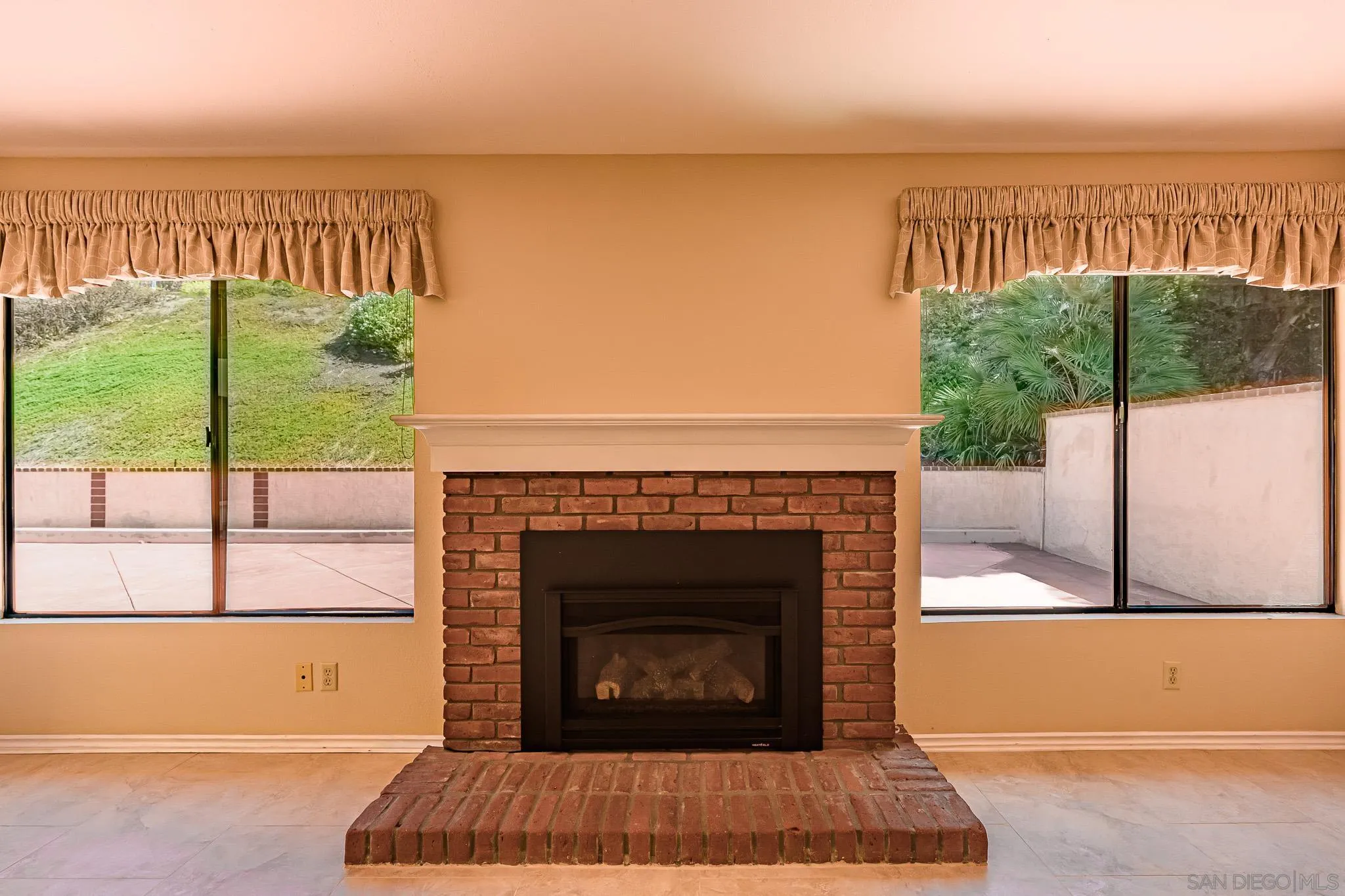 2268 Valley Road Oceanside, CA 92056 - Photo 8 of 48 Gallery Image 8