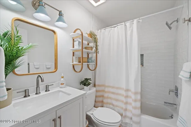 $2,750 | 3256 Sea Oats Circle, Melbourne Beach, FL 32951