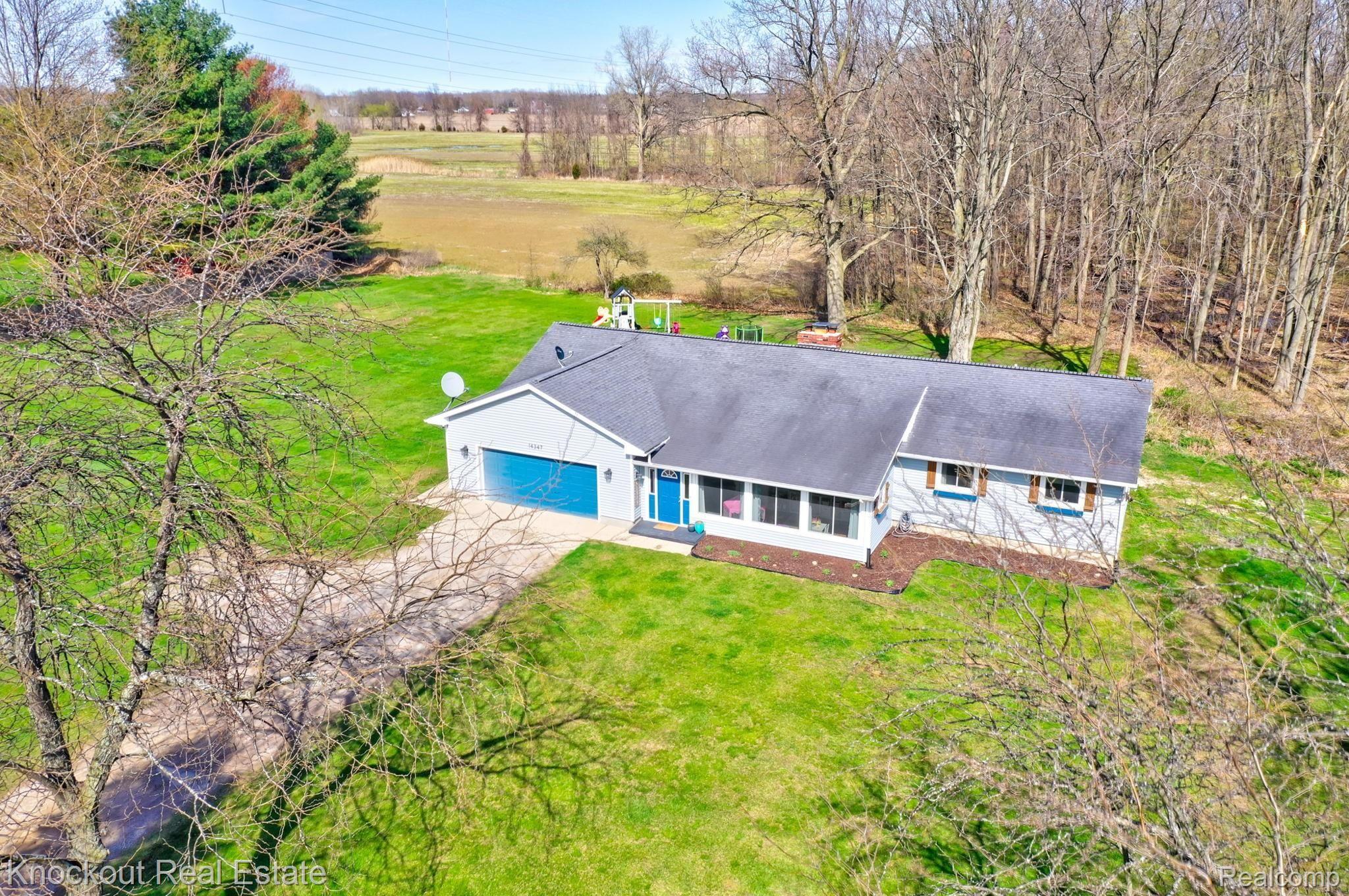 14347 Stuart Road Chesaning, MI 48616 - Photo 59 of 69 60-web-or-mls-14347 Stuart Rd Chesaning -60.jpg