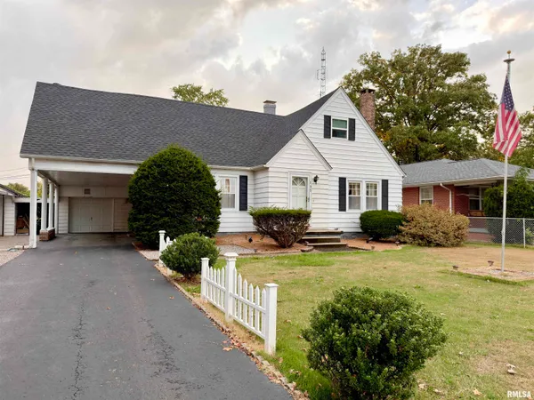 $125,000 | 135 10th Street, Carmi, IL 62821