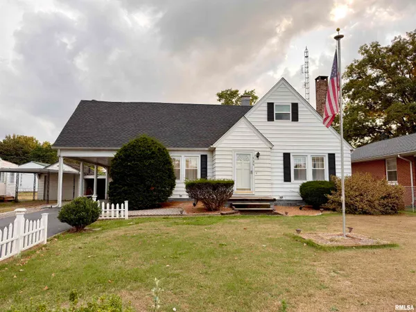 $125,000 | 135 10th Street, Carmi, IL 62821