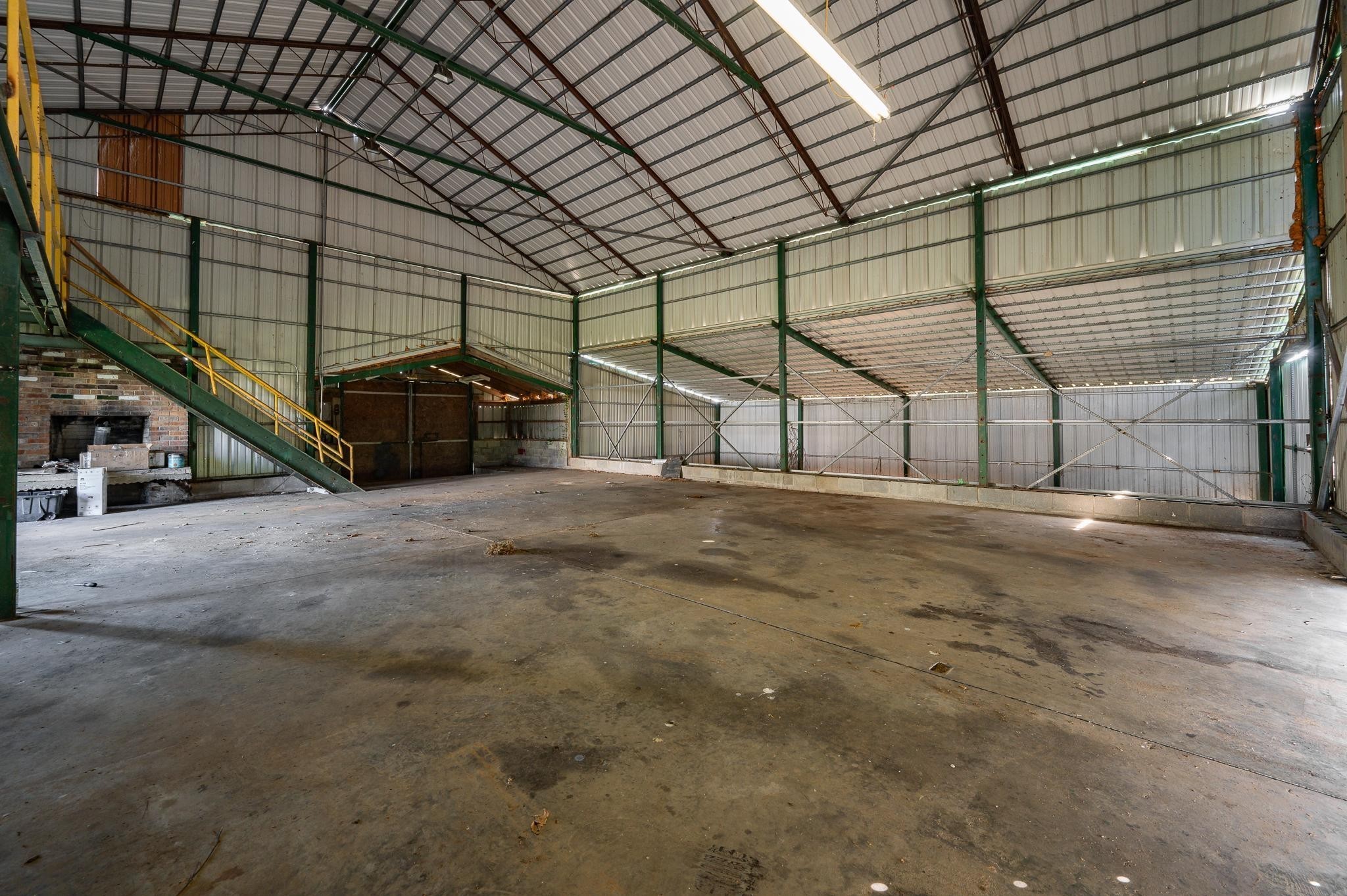 2771 Kinneys Road Cedar Hill, TN 37032 - Photo 45 of 45 a view of a garage