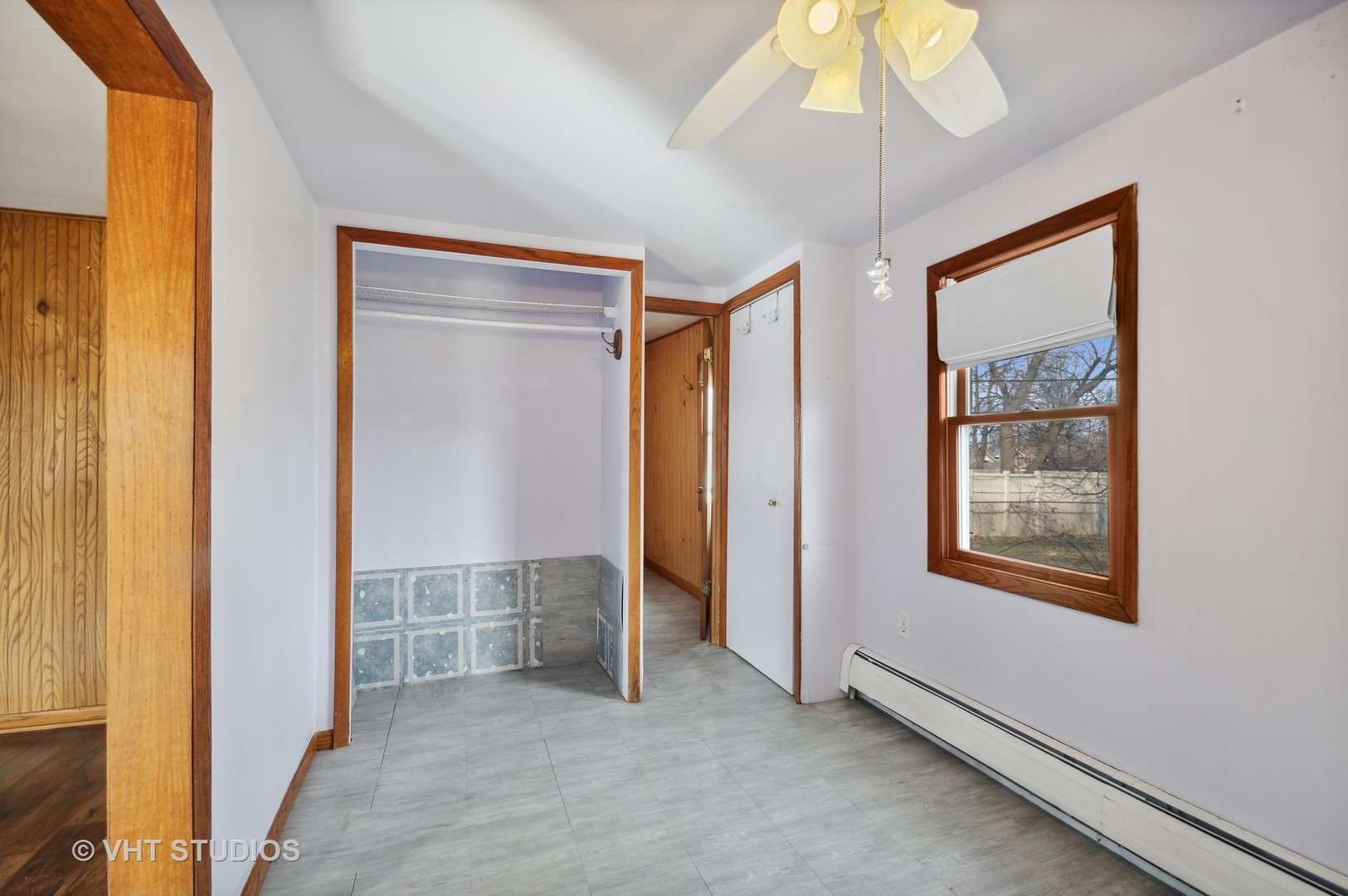 5900 Prospect Avenue Berkeley, IL 60163 - Photo 13 of 14 a view of an empty room with a window