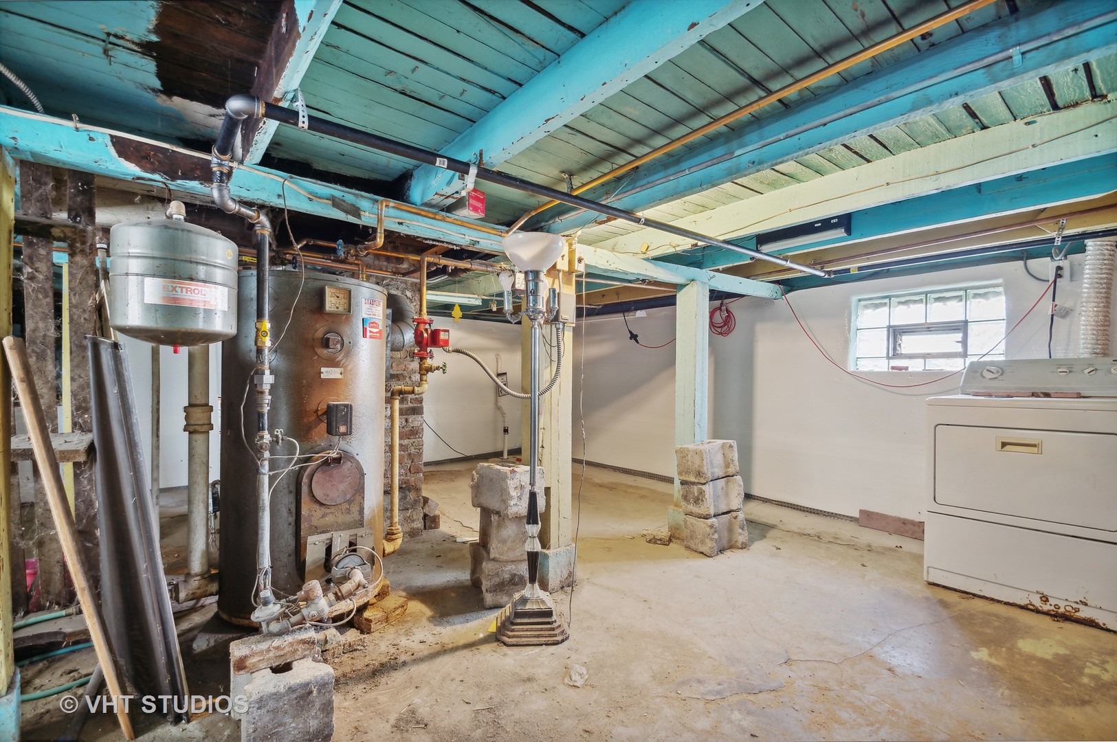 5900 Prospect Avenue Berkeley, IL 60163 - Photo 9 of 14 a view of a room with gym equipment