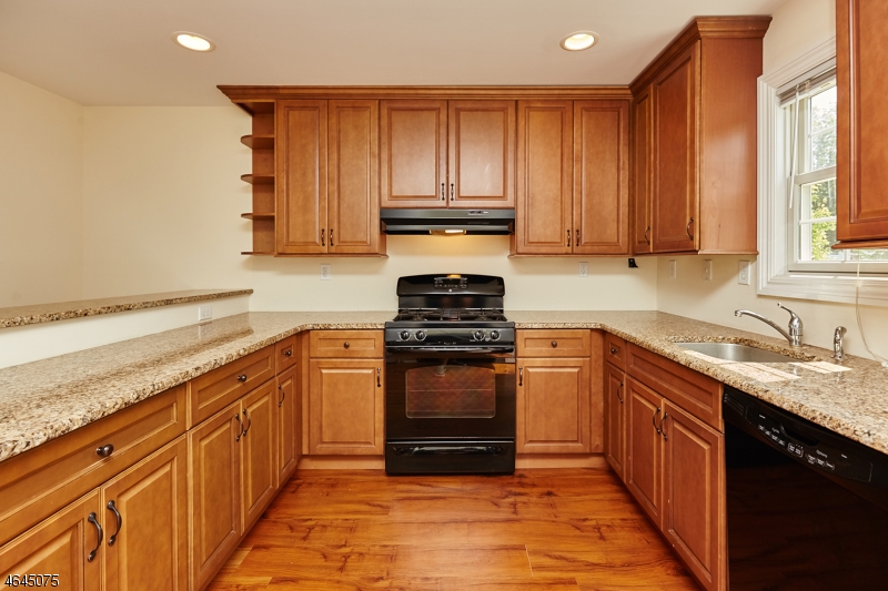 75 Central Avenue, Unit B Madison, NJ 07940 - Photo 7 of 21