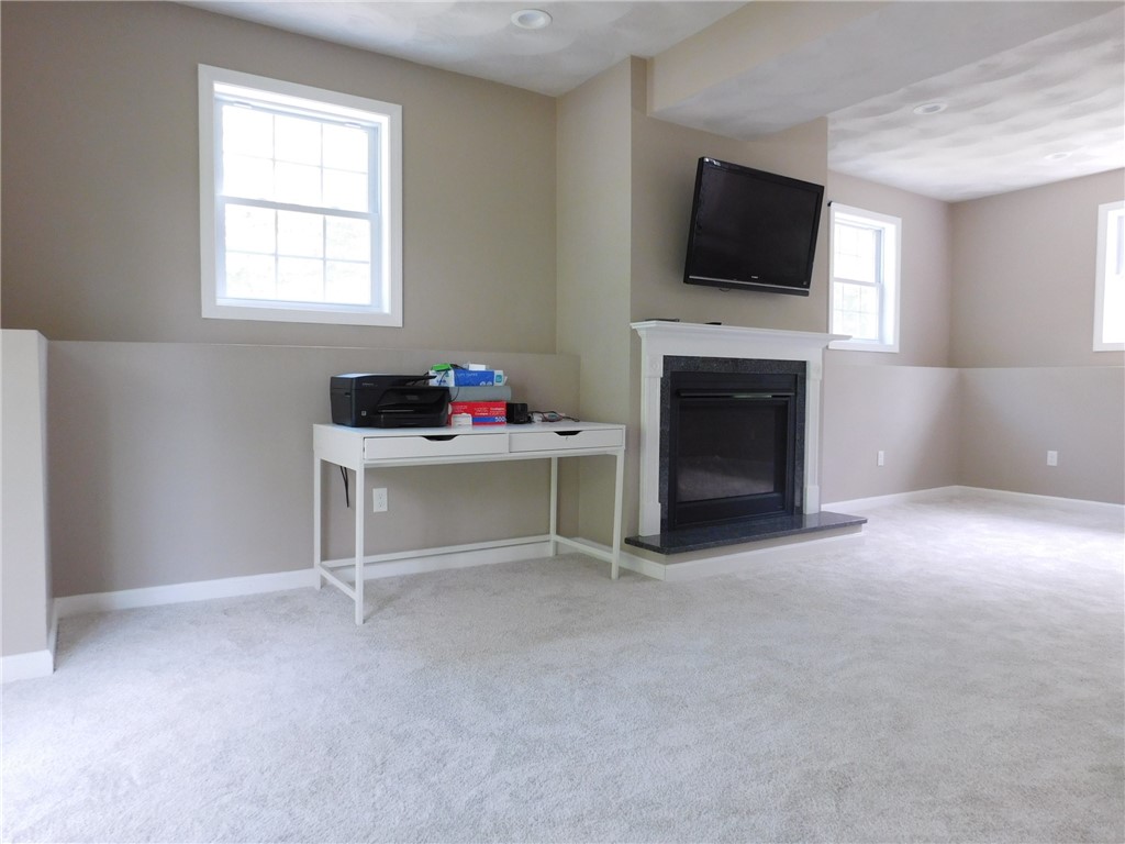 476 Ledge Road Coventry, RI 02816 - Photo 28 of 37 Gallery Image 28