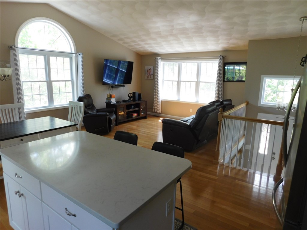 476 Ledge Road Coventry, RI 02816 - Photo 9 of 37 Gallery Image 9