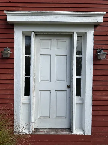 $325,000 | 381 Highway 164, Preston, CT 06365