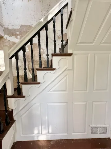 $325,000 | 381 Highway 164, Preston, CT 06365