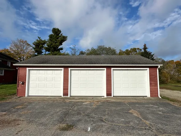 $325,000 | 381 Highway 164, Preston, CT 06365