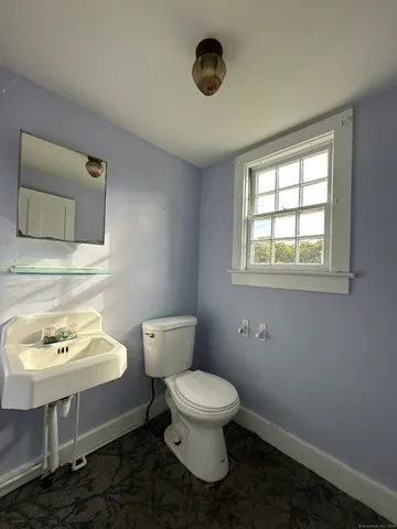 $325,000 | 381 Highway 164, Preston, CT 06365