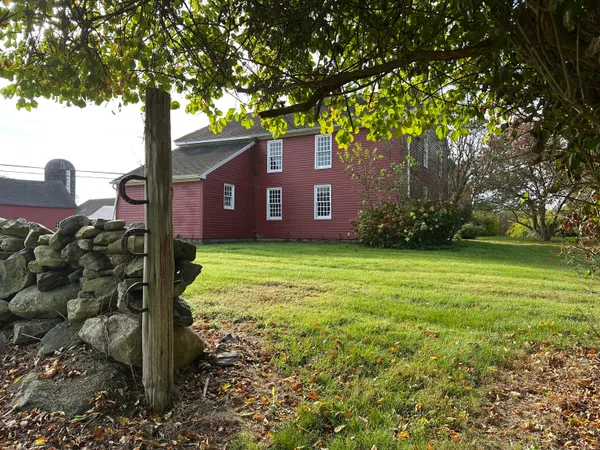 $325,000 | 381 Highway 164, Preston, CT 06365