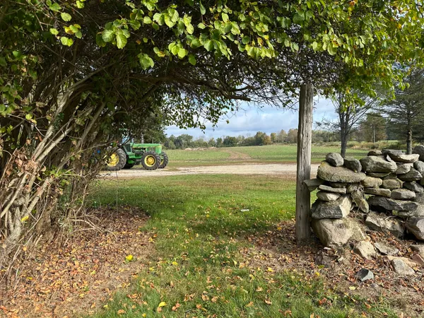 $325,000 | 381 Highway 164, Preston, CT 06365