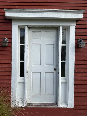 $325,000 | 381 Highway 164, Preston, CT 06365