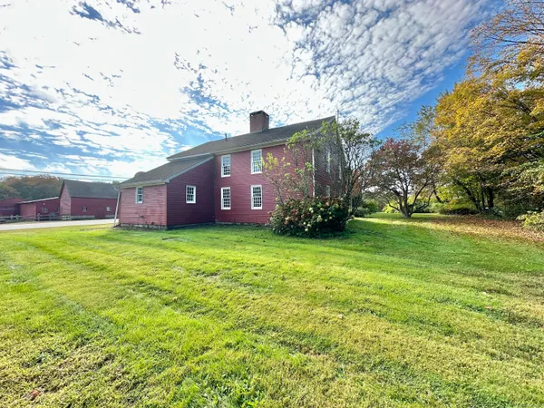 $325,000 | 381 Highway 164, Preston, CT 06365
