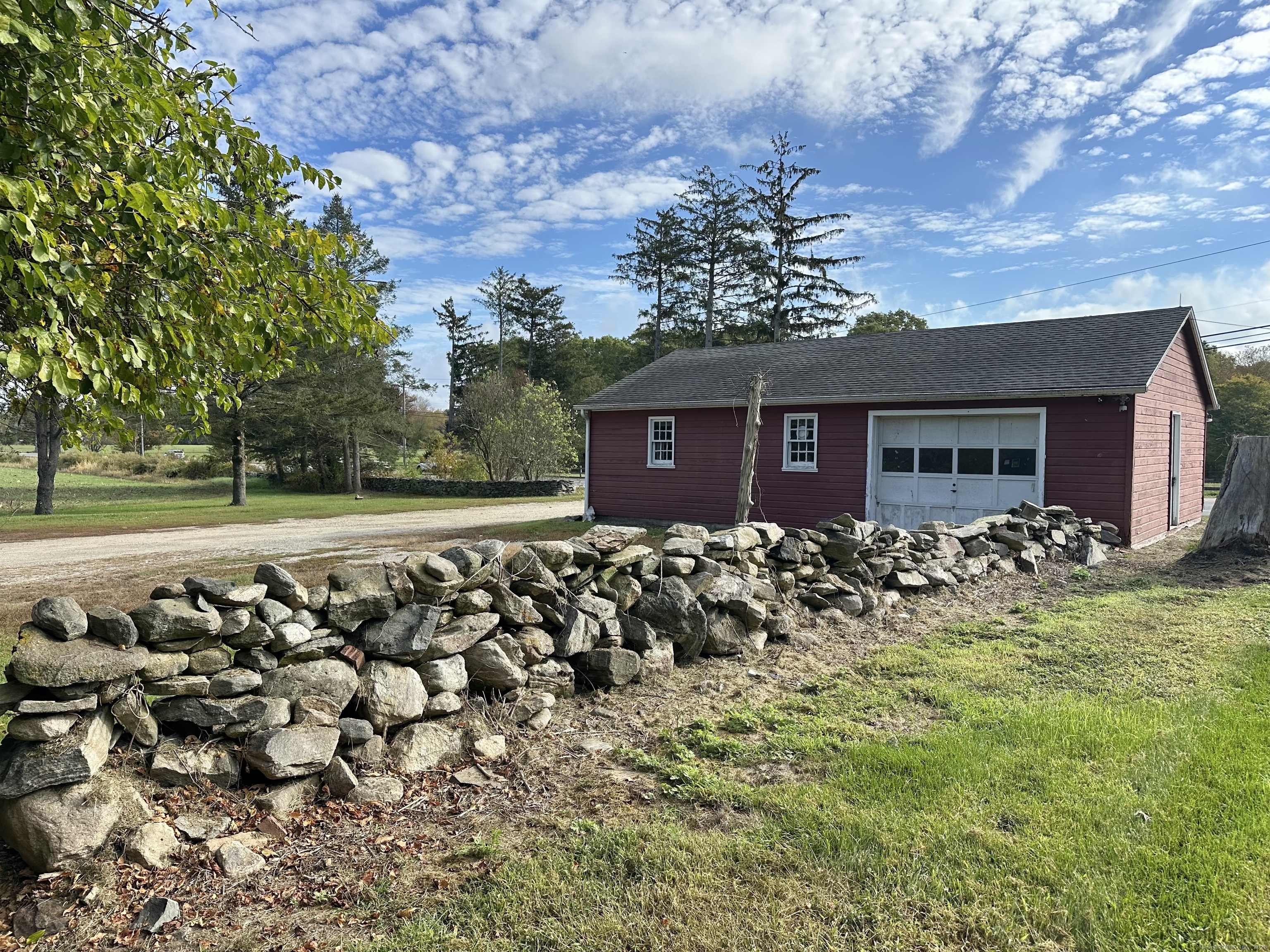 381 Highway 164 Preston, CT 06365 - Photo 5 of 39