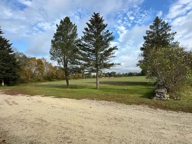 $325,000 | 381 Highway 164, Preston, CT 06365