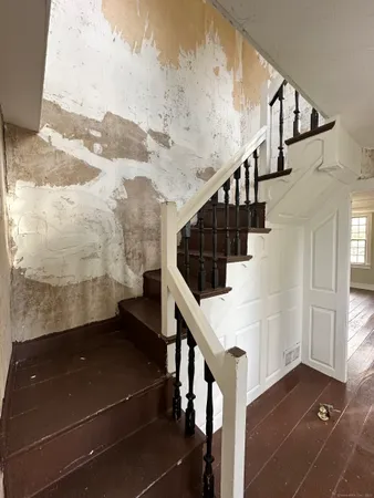 $325,000 | 381 Highway 164, Preston, CT 06365