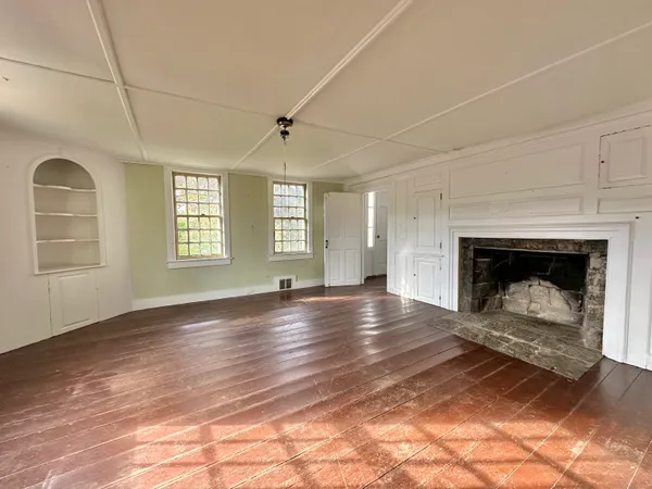 $325,000 | 381 Highway 164, Preston, CT 06365