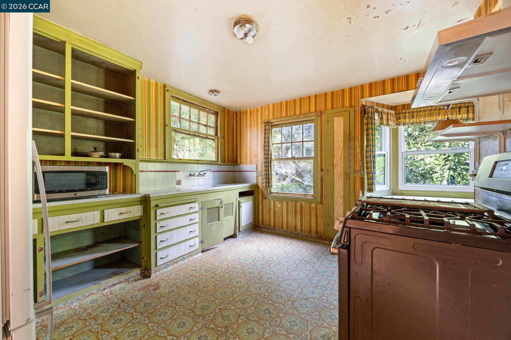 11 Edgecroft Road Kensington, CA 94707 - Photo 14 of 30