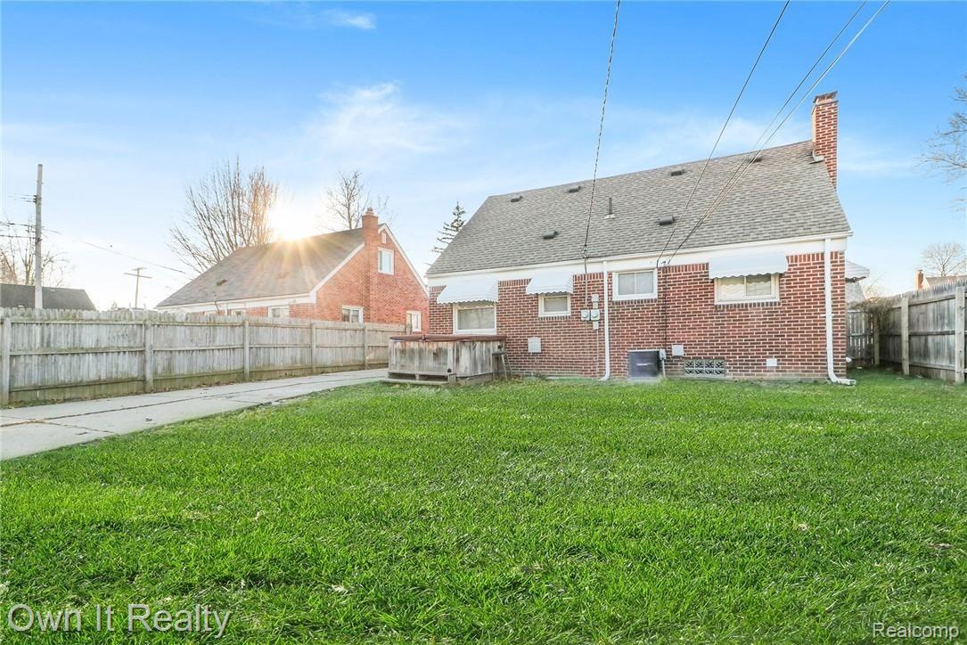 7645 Harding Street Taylor, MI 48180 - Photo 4 of 22 IMG_4891-1.jpg