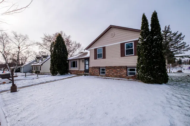 $419,900 | 520 Greenmeadow Drive, Waukesha, WI 53188