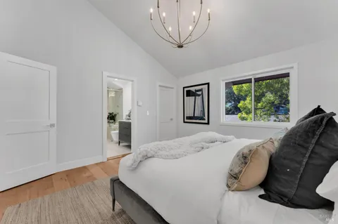 $1,330,000 | 33 Willow Lane, Sausalito, CA 94965