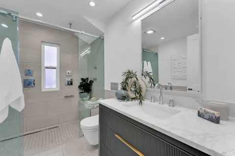 $1,330,000 | 33 Willow Lane, Sausalito, CA 94965