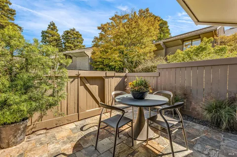 $1,330,000 | 33 Willow Lane, Sausalito, CA 94965
