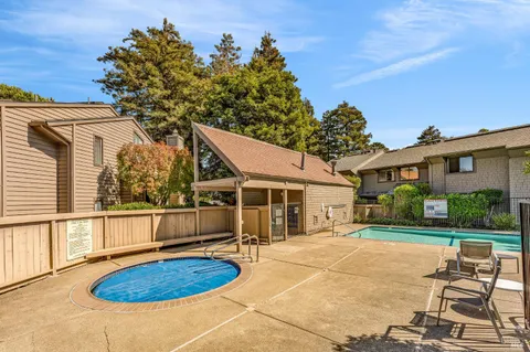 $1,330,000 | 33 Willow Lane, Sausalito, CA 94965