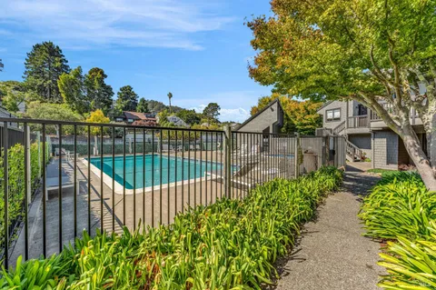 $1,330,000 | 33 Willow Lane, Sausalito, CA 94965