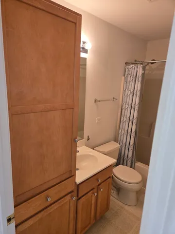 $239,900 | 5220 Cobblers Crossing, McHenry, IL 60050