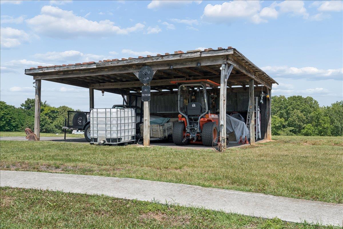 1606 Mt Calvary Road Brookneal, VA 24528 - Photo 25 of 43